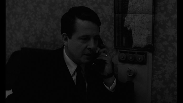 Screen capture from La peau douce