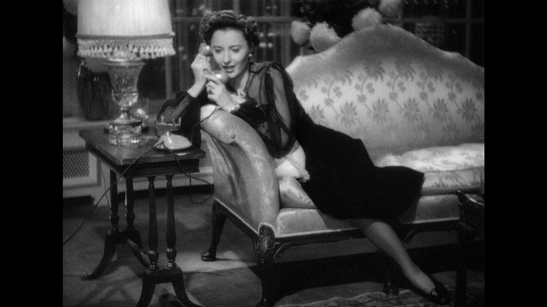 Screen capture from The Lady Eve