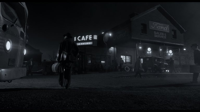 Screen capture from Nightmare Alley