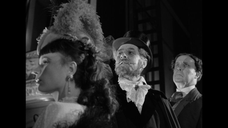 Screen capture from Sawdust and Tinsel