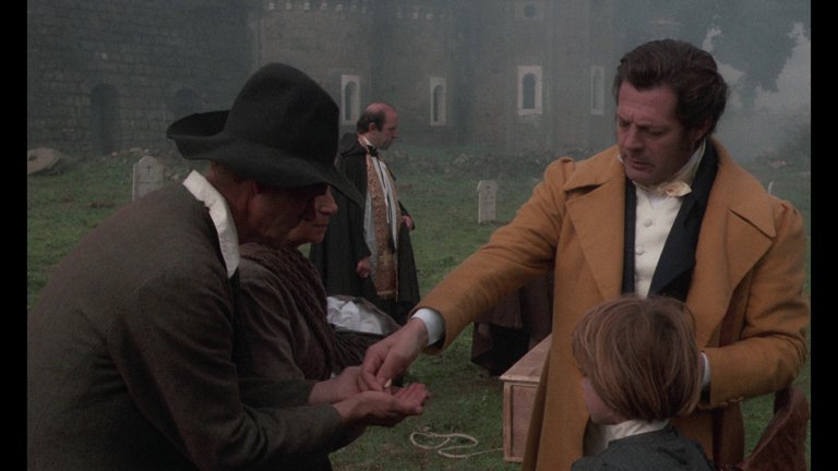 Screen capture from Allonsanfan