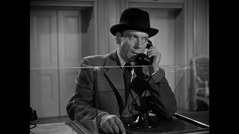 Screen capture from Escape in the Fog