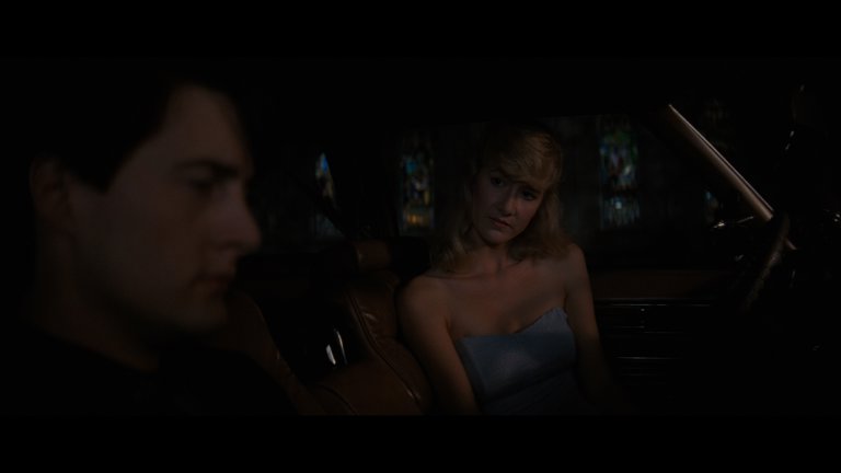 Screen capture from Blue Velvet