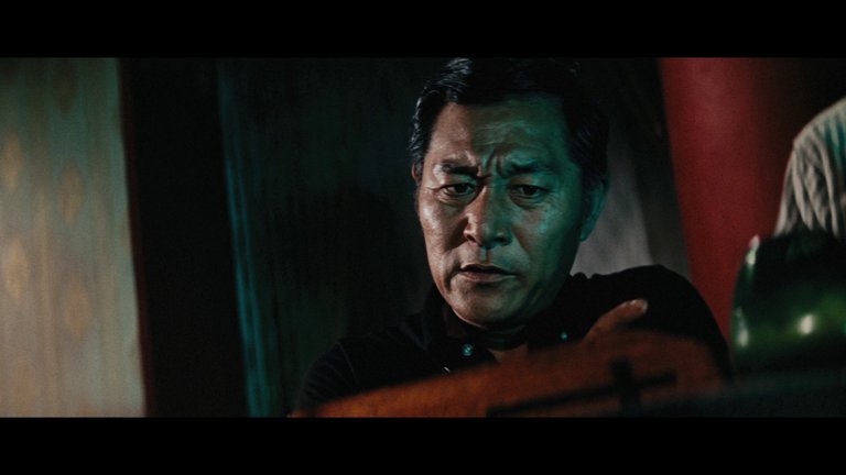 Screen capture from Bruce Lee: His Greatest Hits