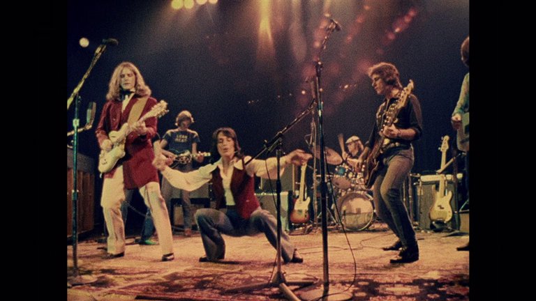 Screen capture from Rolling Thunder Revue: A Bob Dylan Story by Martin Scorsese