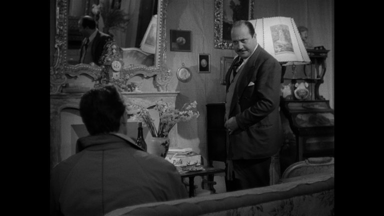 Screen capture from Essential Fellini