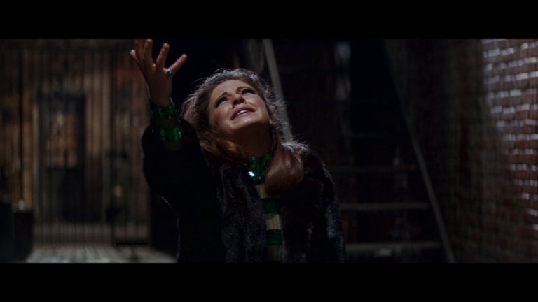 Screen capture from Valley of the Dolls