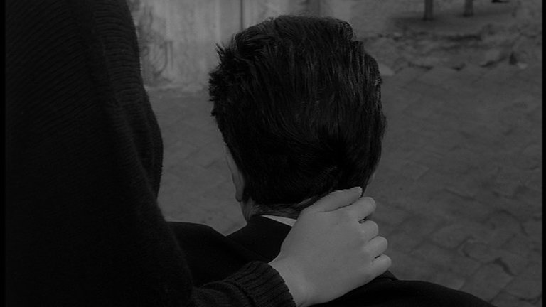 Screen capture from L'avventura
