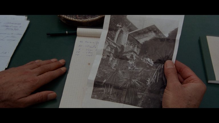 Screen capture from Deep Red