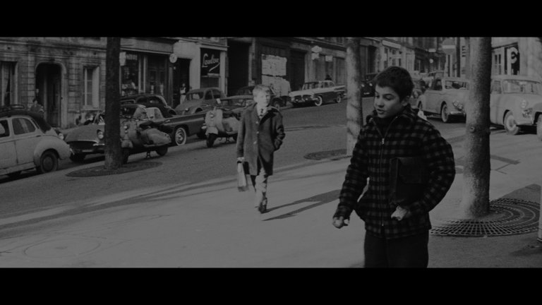 Screen capture from The 400 Blows with Antoine and Colette