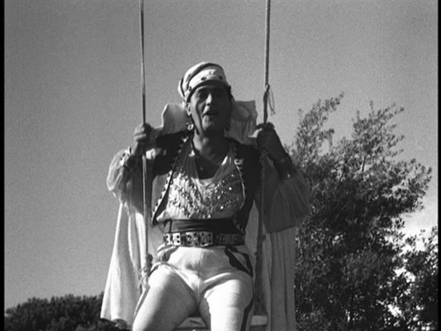 Screen capture from The White Sheik