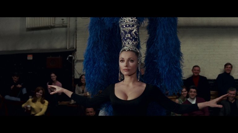 Screen capture from Valley of the Dolls
