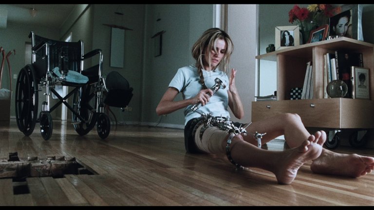Screen capture from Amores perros