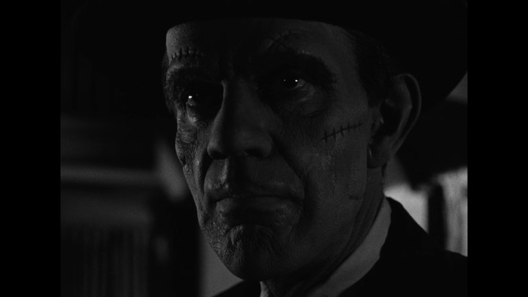 Screen capture from Arsenic and Old Lace