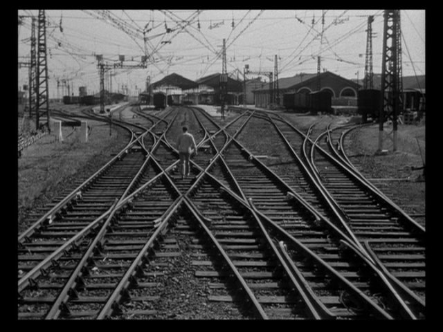 Screen capture from La Pointe Courte