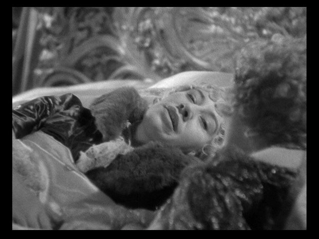 Screen capture from Alexander Korda's Private Lives