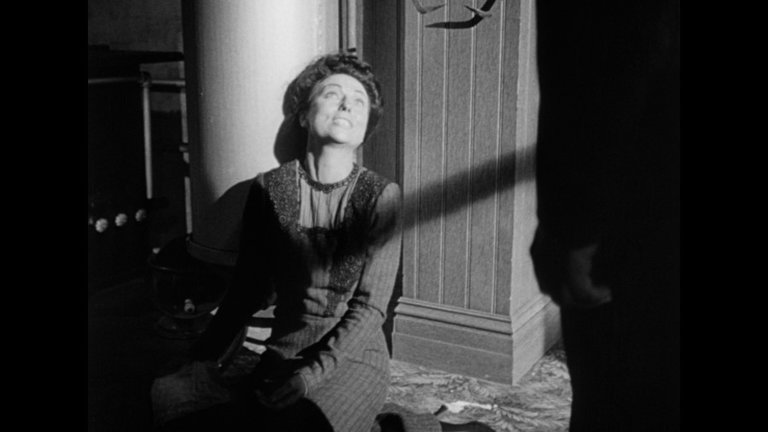 Screen capture from The Magnificent Ambersons