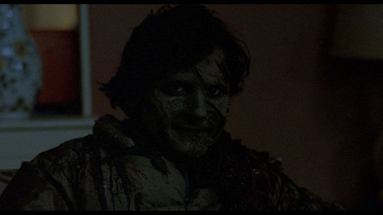 Screen capture from An American Werewolf in London
