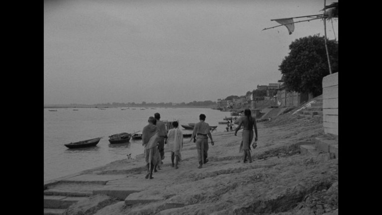 Screen capture from Aparajito