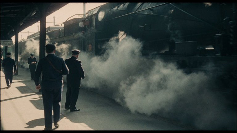 Screen capture from Army of Shadows