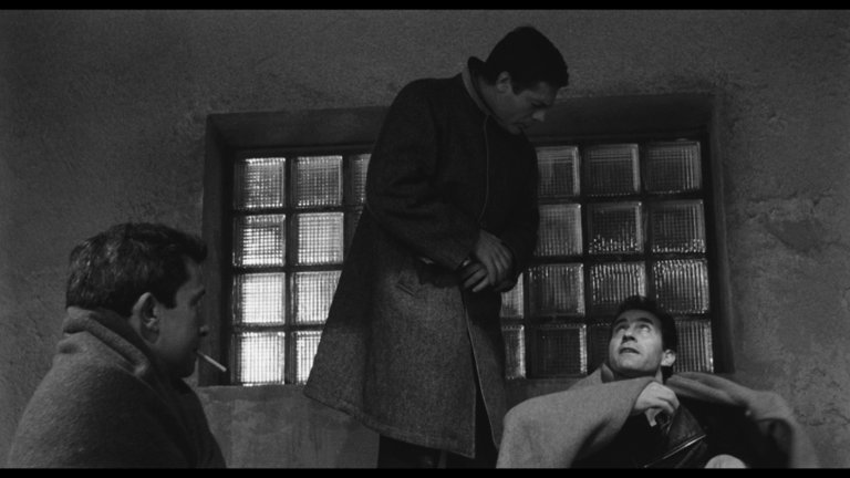 Screen capture from L'Assassino