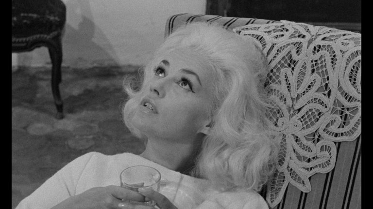 Screen capture from Bay of Angels