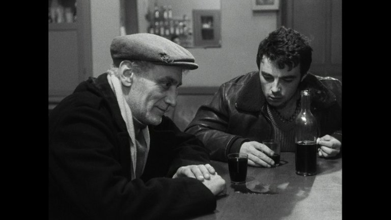 Screen capture from Le beau Serge