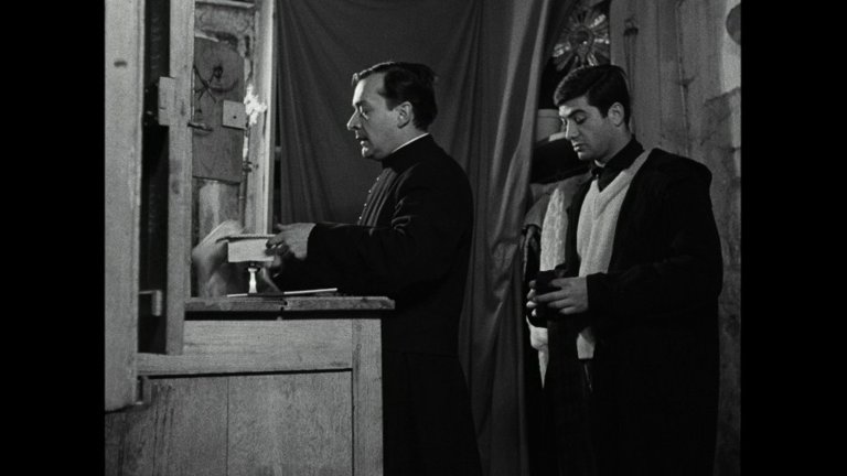 Screen capture from Le beau Serge