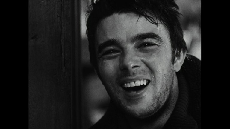 Screen capture from Le beau Serge