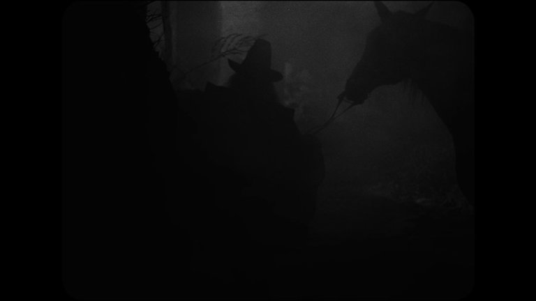 Screen capture from La Belle et la bête