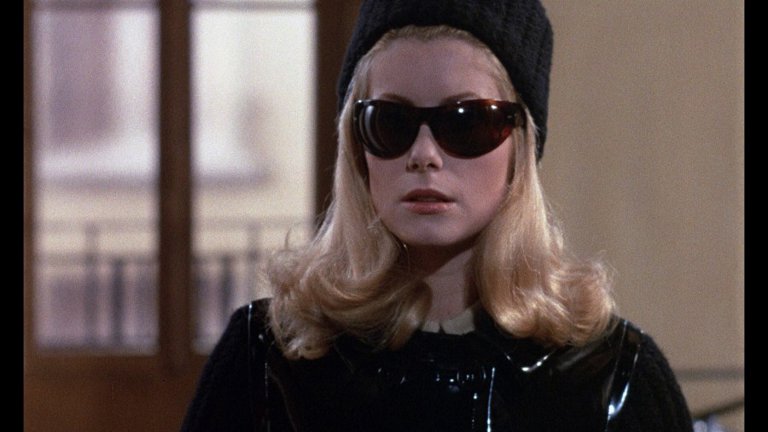 Screen capture from Belle de jour