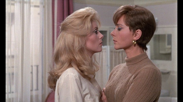 Screen capture from Belle de jour