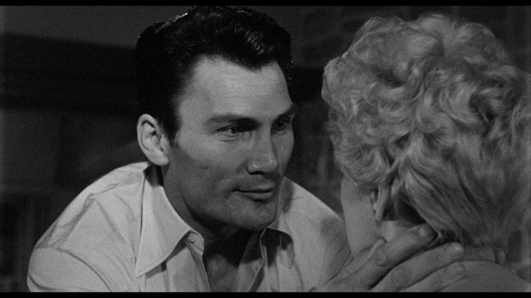 Screen capture from The Big Knife
