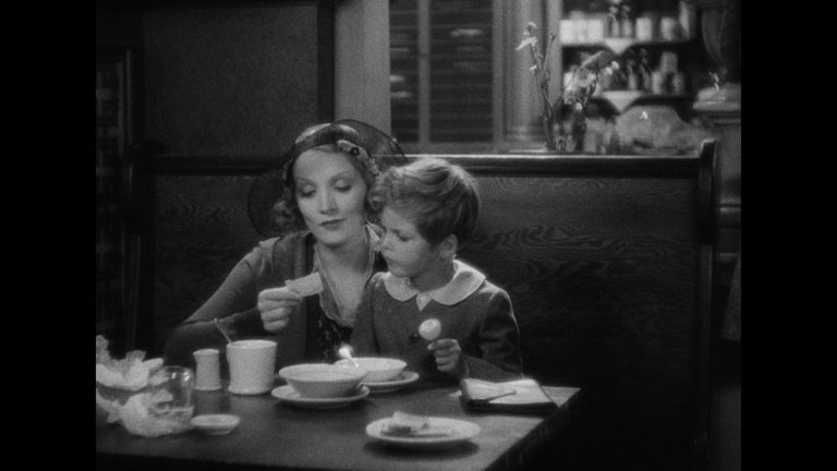 Screen capture from Blonde Venus