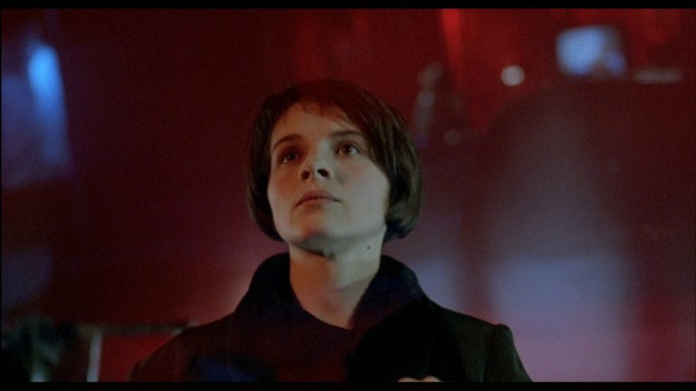 Screen capture from Three Colors: Blue