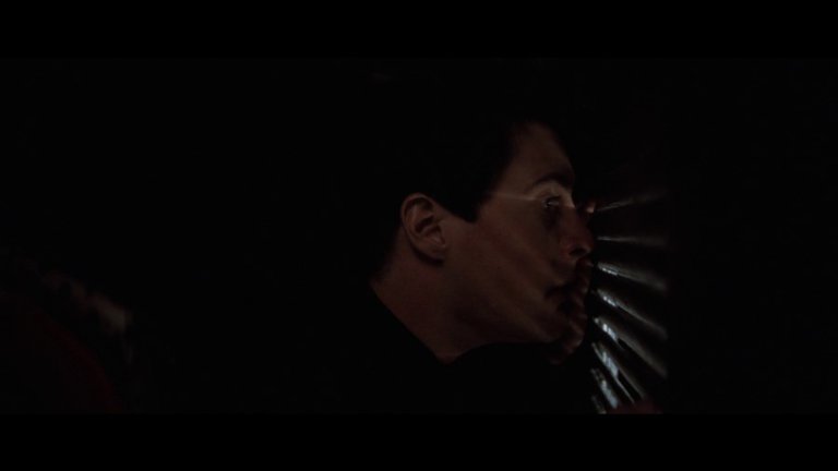Screen capture from Blue Velvet
