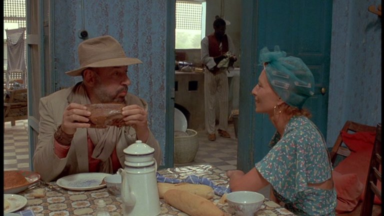 Screen capture from Coup de torchon