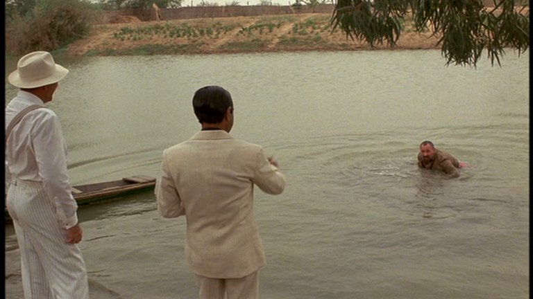 Screen capture from Coup de torchon