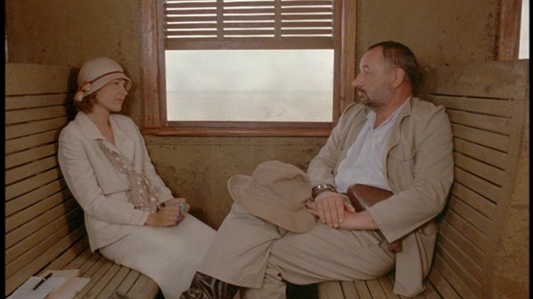 Screen capture from Coup de torchon