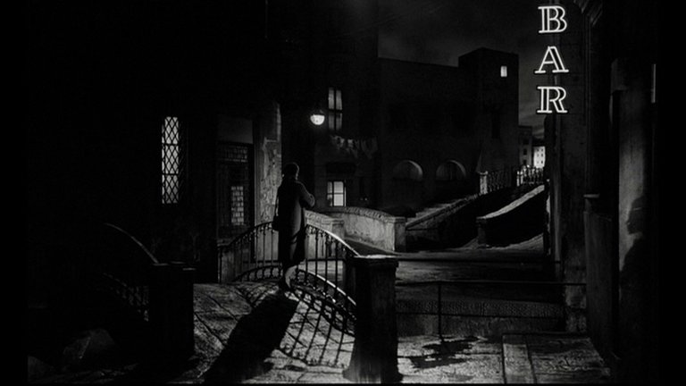 Screen capture from Le notti bianche