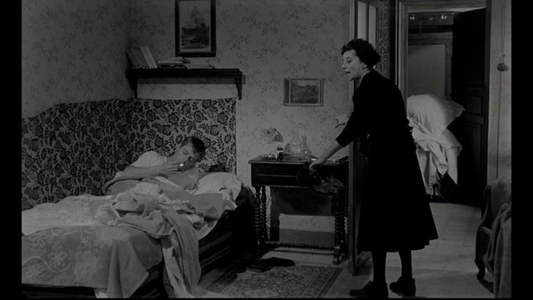 Screen capture from Le notti bianche