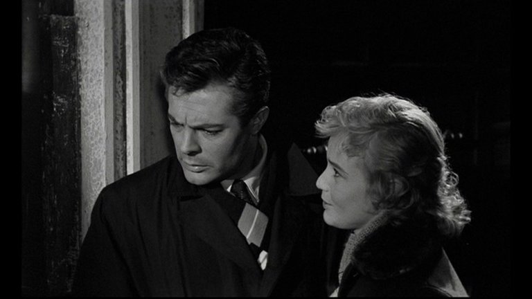 Screen capture from Le notti bianche