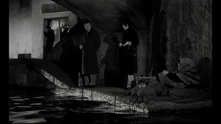 Screen capture from Le notti bianche