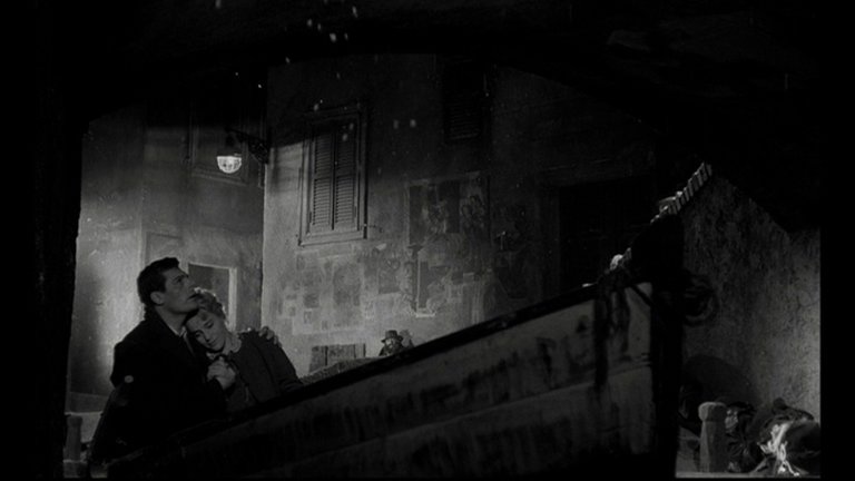 Screen capture from Le notti bianche