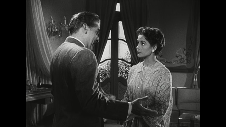 Screen capture from Él