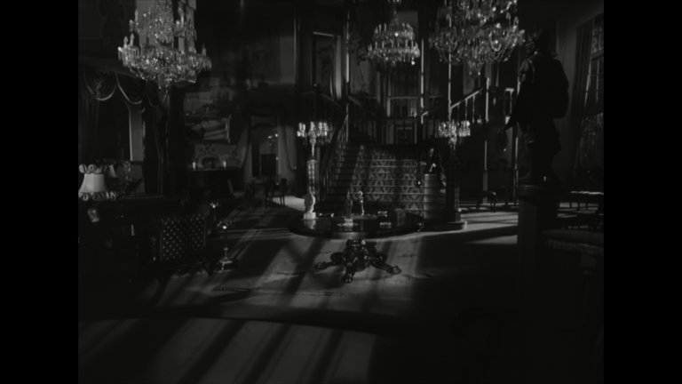 Screen capture from Él