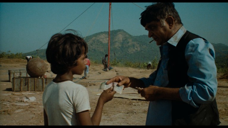 Screen capture from Salaam Bombay!