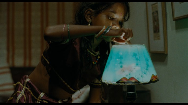 Screen capture from Salaam Bombay!