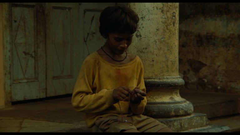 Screen capture from Salaam Bombay!