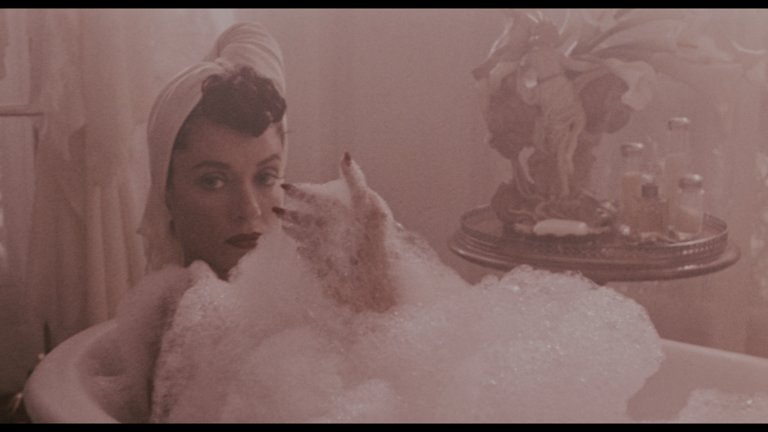 Screen capture from Kiss of the Spider Woman